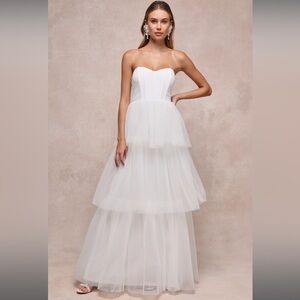 Lulu’s Exquisite Enchantment White Tulle Tiered Strapless Gown
